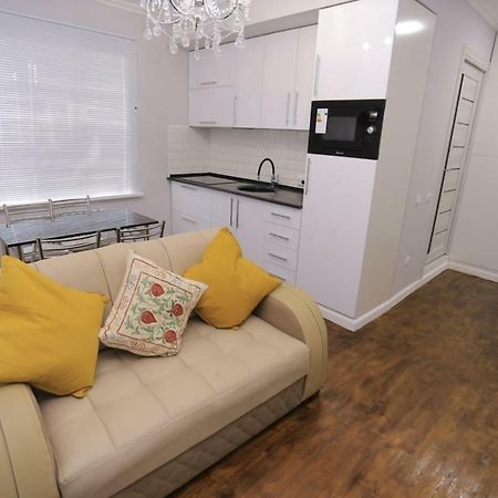 Luxury 2 Bedrooms Apartment Walking Distance From Gur-Emir 사마르칸트 외부 사진