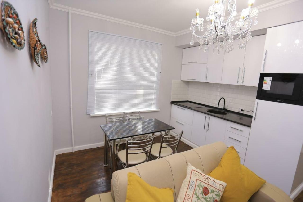 Luxury 2 Bedrooms Apartment Walking Distance From Gur-Emir 사마르칸트 외부 사진